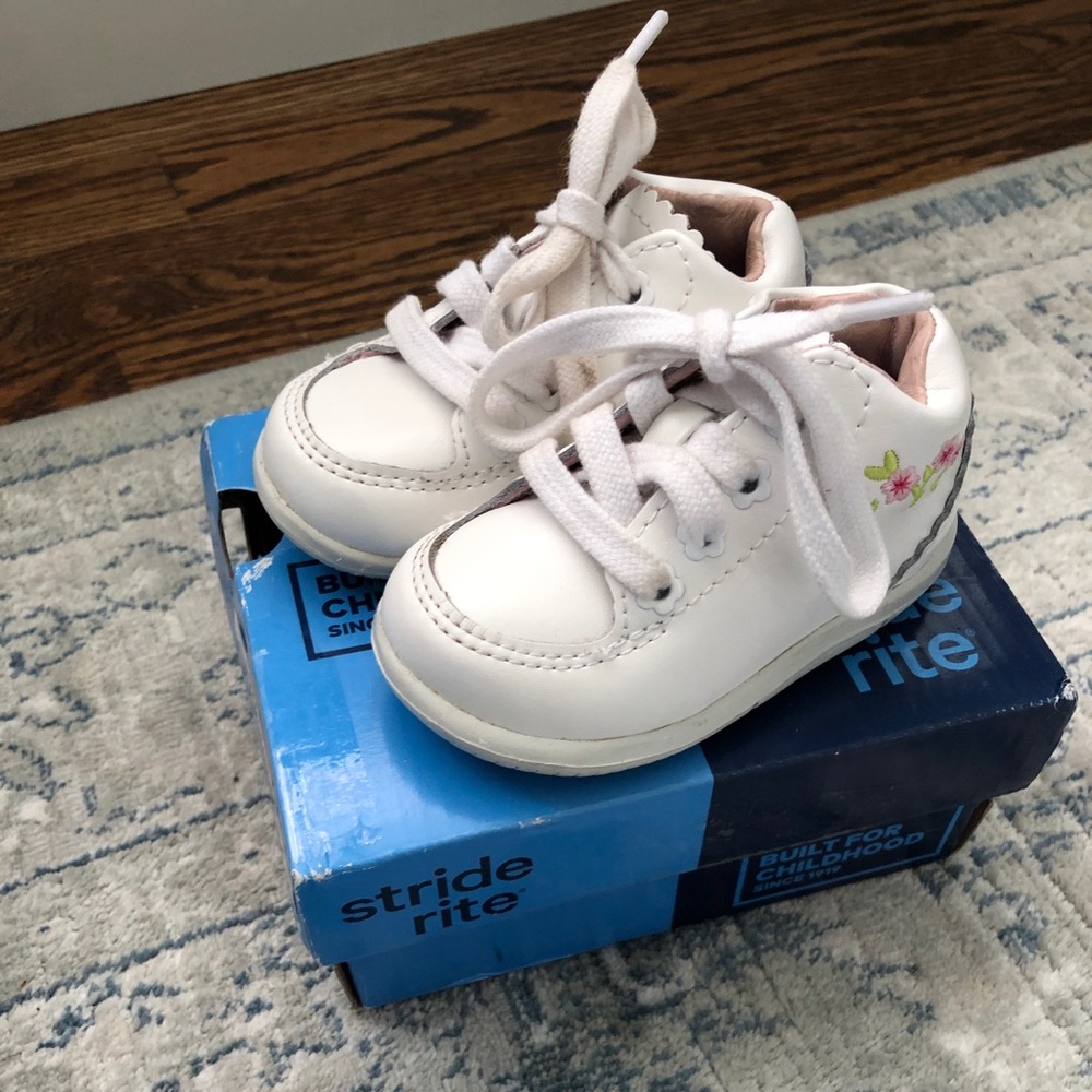 Stride Rite Emilia toddler shoes size 3.5W